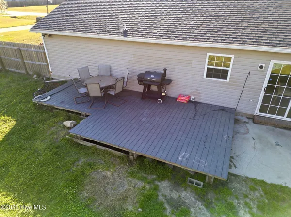 $250,000 | 106 North Ivy Drive, Hubert, NC 28539