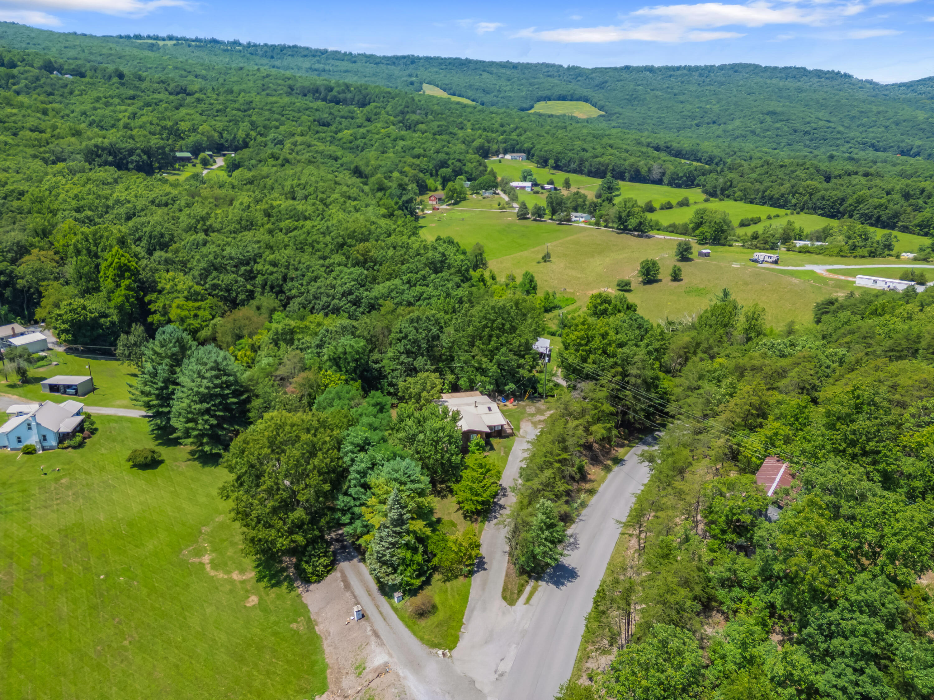 2389 Reesedale Road Elliston, VA 24087 - Photo 57 of 62 elliston-57