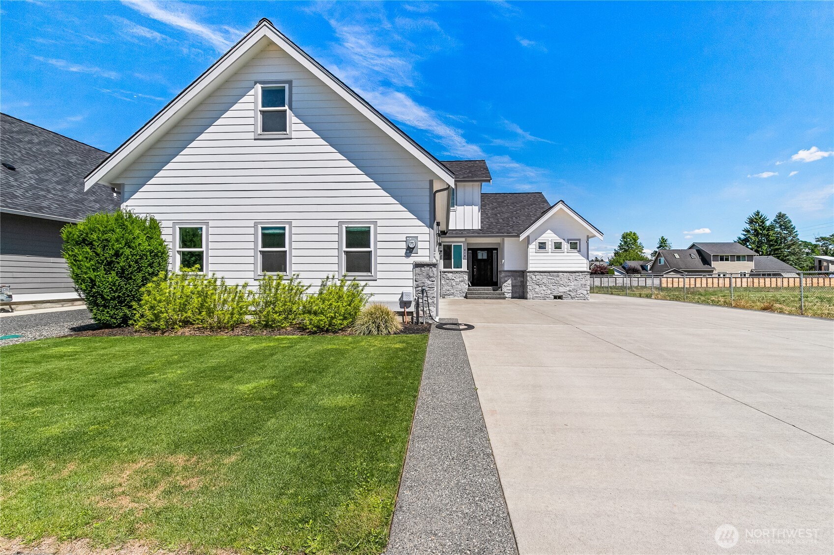 814 Rye Court Lynden, WA 98264 - Photo 3 of 40