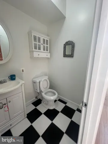 $4,000 | 1324 H Street Northeast, Unit 2, Washington, DC 20002