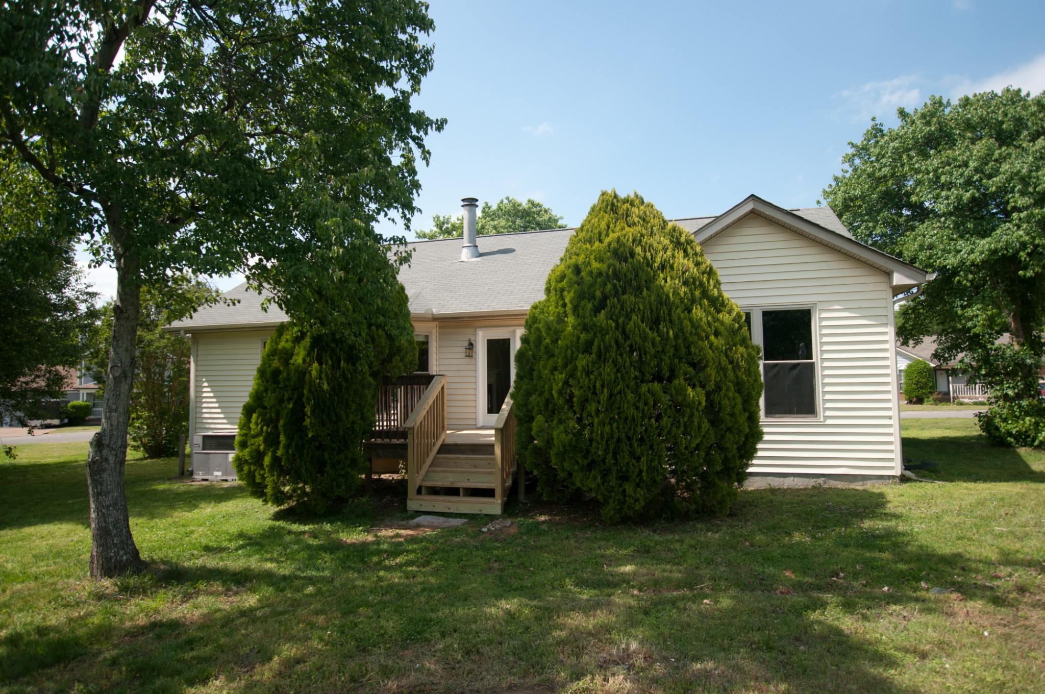 309 Chesterfield Circle Madison, TN 37115 - Photo 26 of 27 a view of a house with a backyard