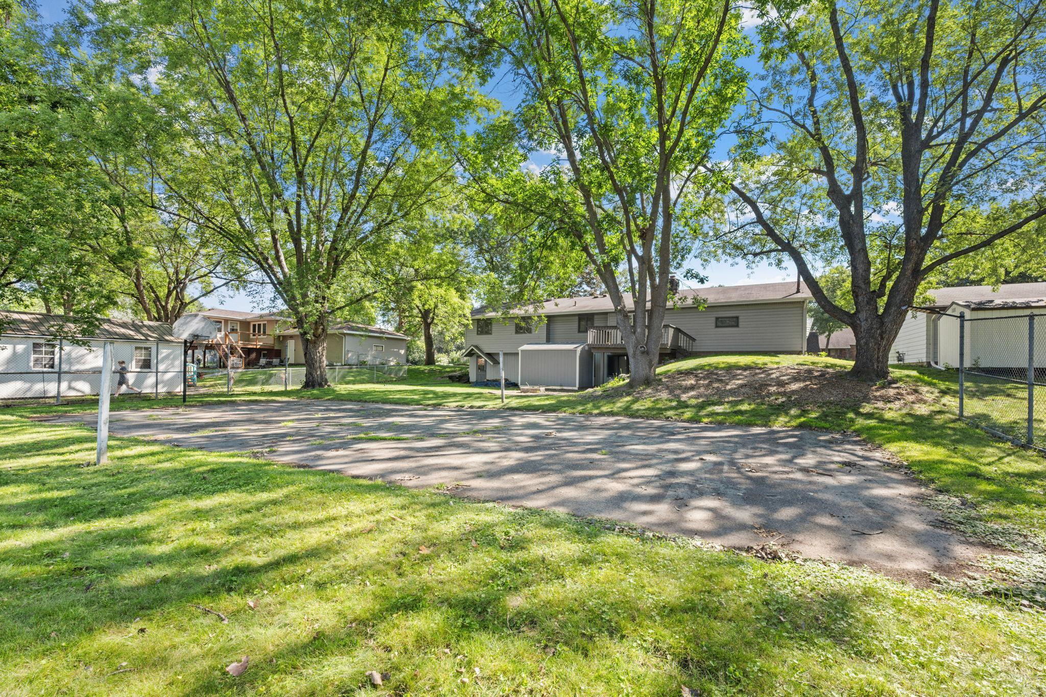 5237 Sunnyside Road Mounds View, MN 55112 - Photo 37 of 51