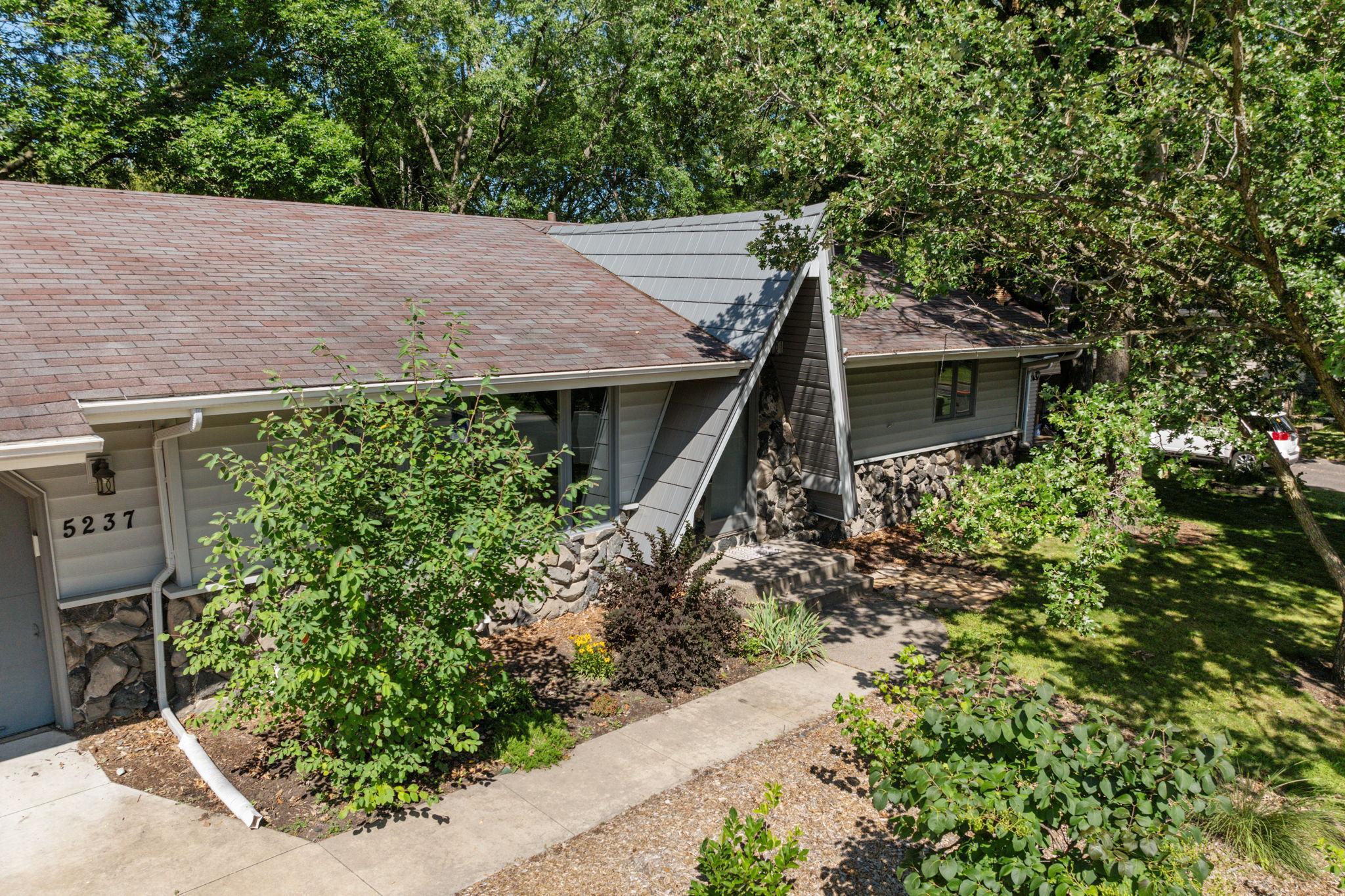 5237 Sunnyside Road Mounds View, MN 55112 - Photo 45 of 51