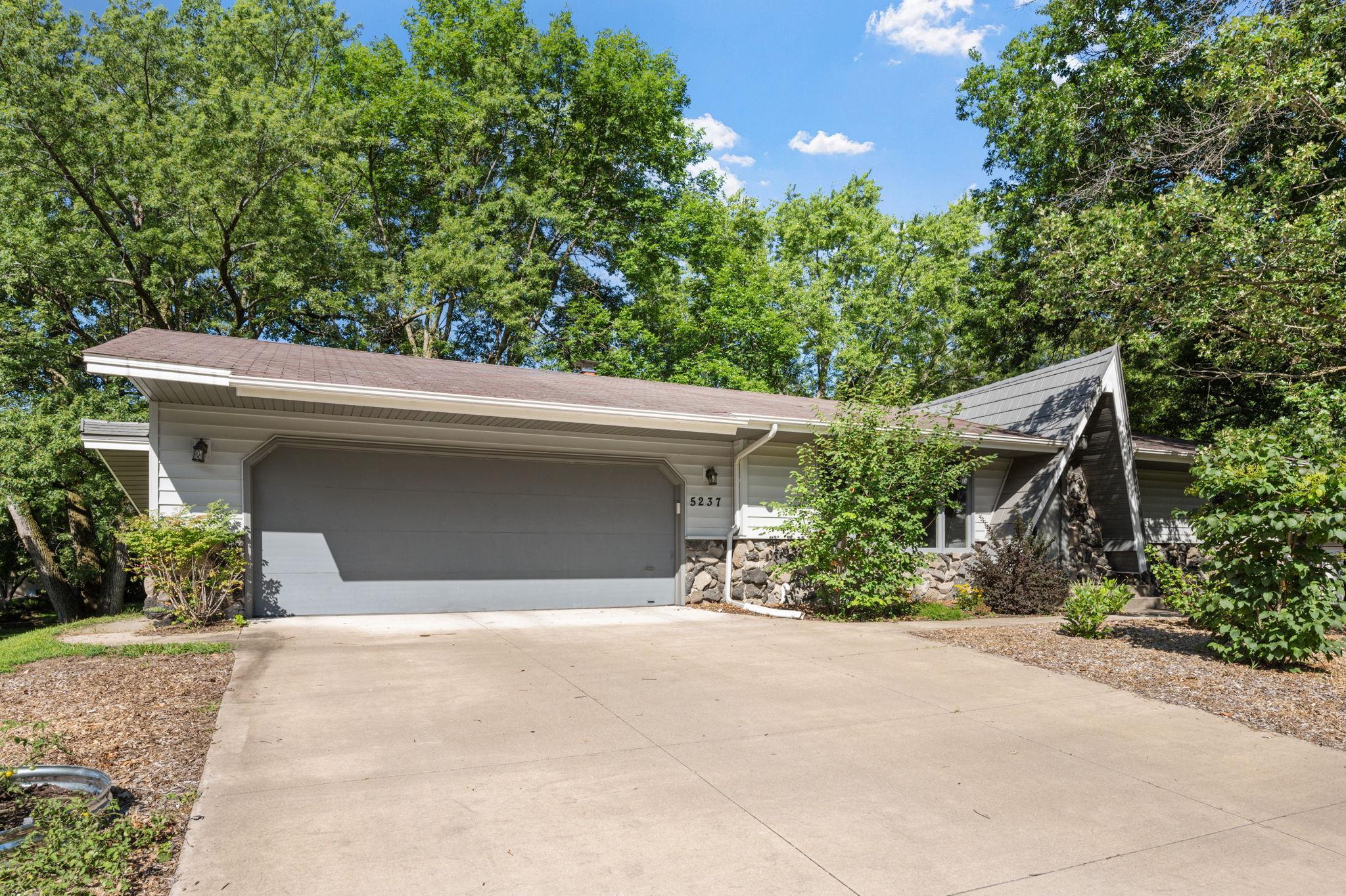5237 Sunnyside Road Mounds View, MN 55112 - Photo 48 of 51