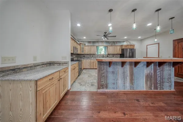 $530,000 | 283 Broken Post Road, Richland, MO 65556