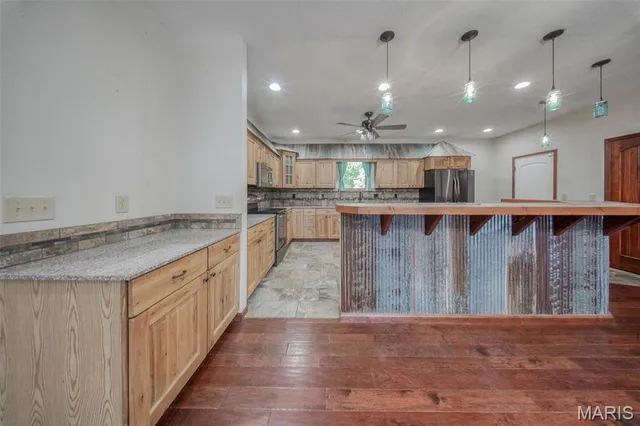 $545,000 | 283 Broken Post Road, Richland, MO 65556