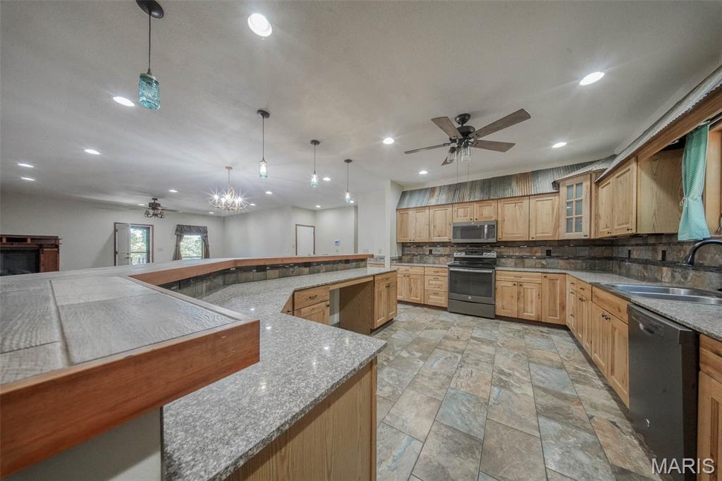 283 Broken Post Road Richland, MO 65556 - Photo 15 of 97