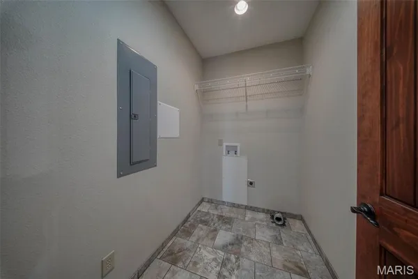 $530,000 | 283 Broken Post Road, Richland, MO 65556