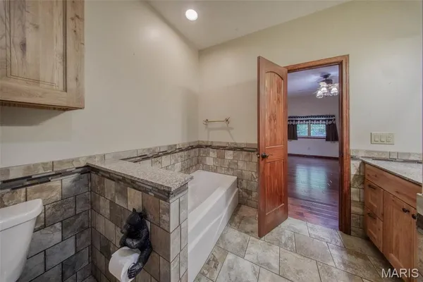 $530,000 | 283 Broken Post Road, Richland, MO 65556