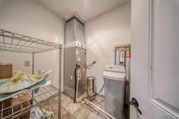 $530,000 | 283 Broken Post Road, Richland, MO 65556