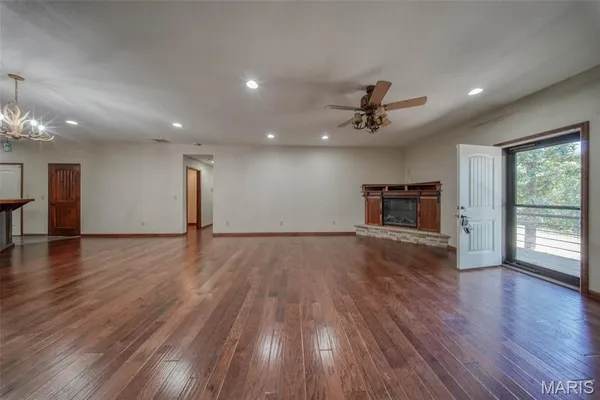 $530,000 | 283 Broken Post Road, Richland, MO 65556