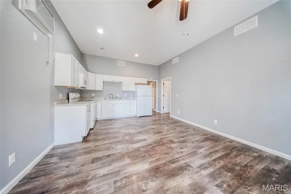 $530,000 | 283 Broken Post Road, Richland, MO 65556