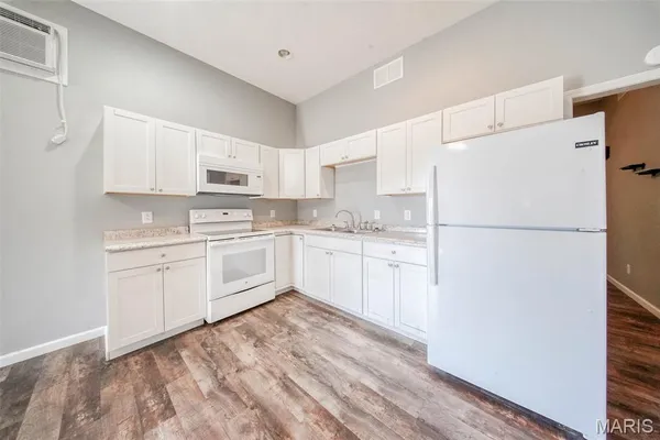 $530,000 | 283 Broken Post Road, Richland, MO 65556