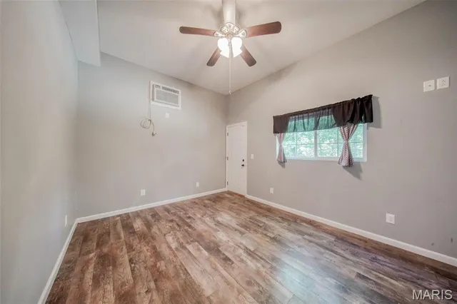 $545,000 | 283 Broken Post Road, Richland, MO 65556