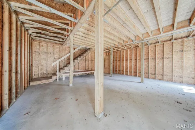 $545,000 | 283 Broken Post Road, Richland, MO 65556