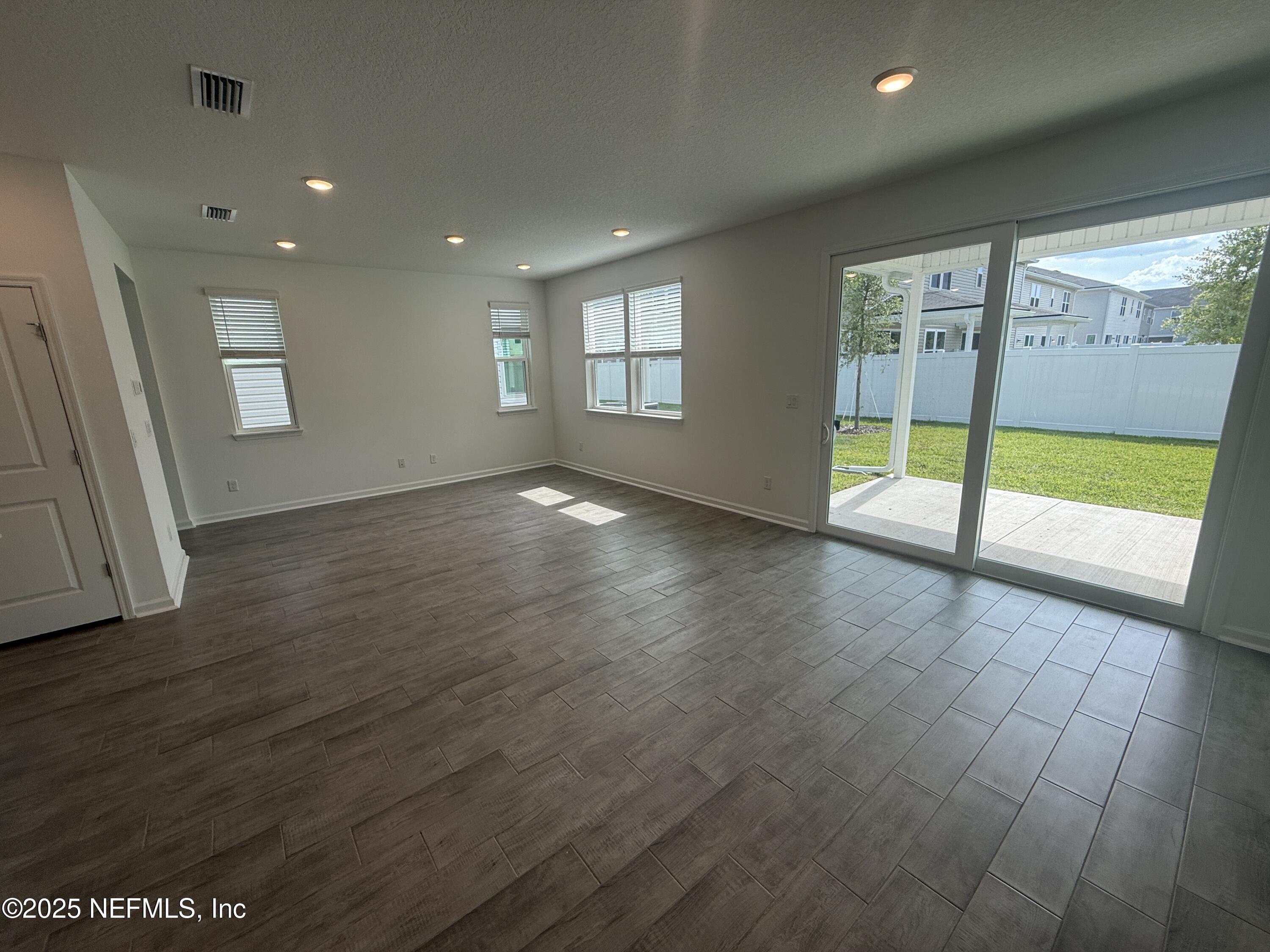 6850 Rhapsody Road Jacksonville, FL 32244 - Photo 14 of 47 LIVING DINING