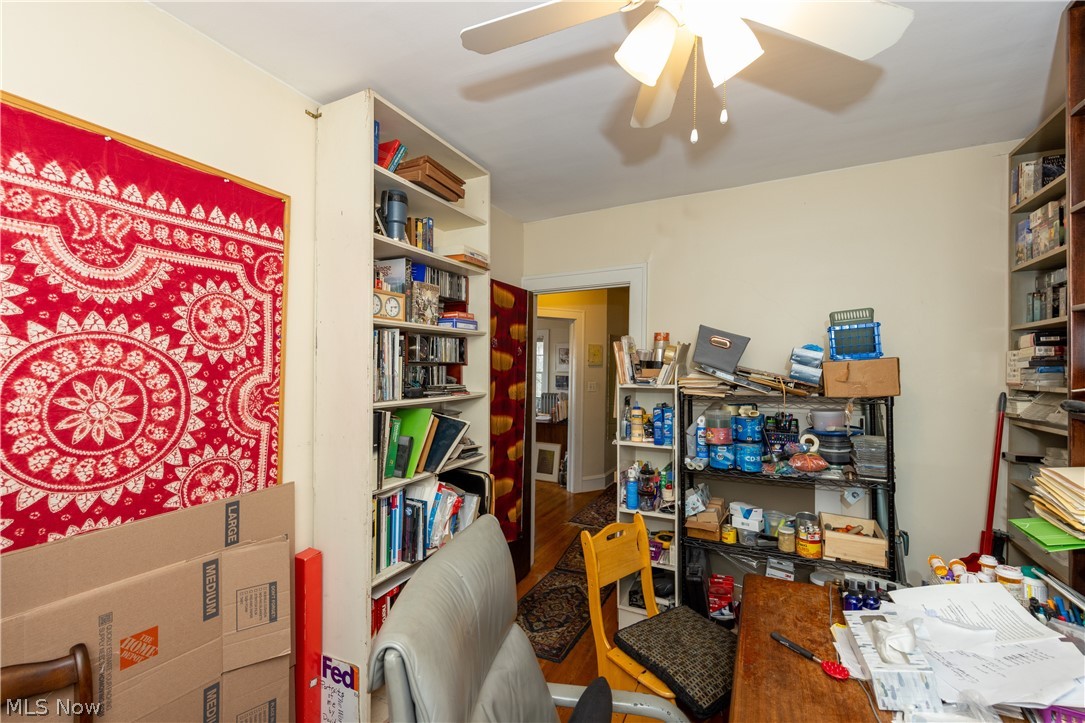 2471 Lee Road Cleveland, OH 44118 - Photo 24 of 35