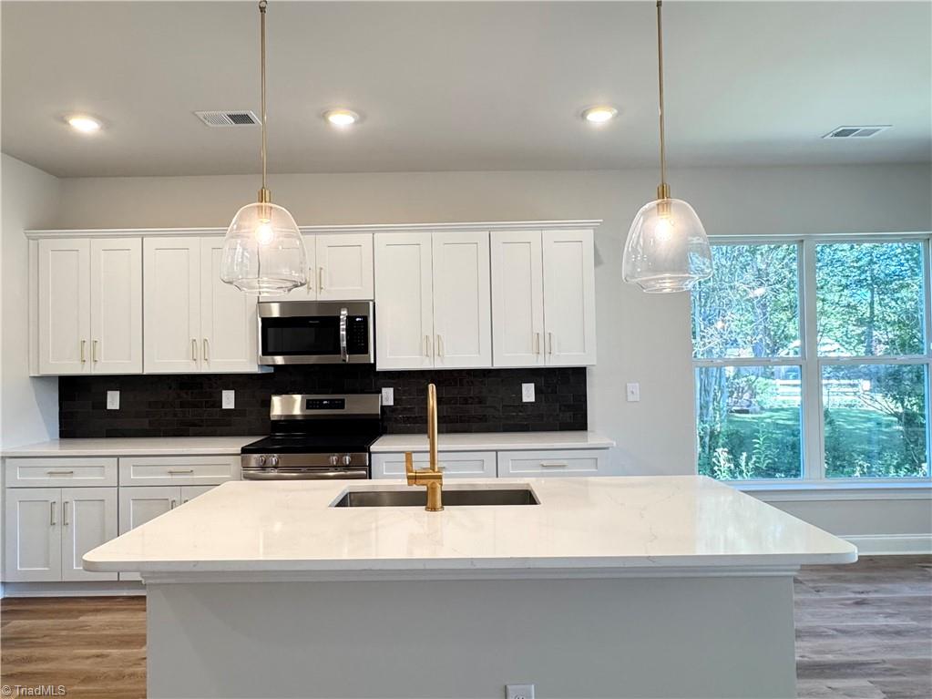 3346 Country Club Road Winston-Salem, NC 27104 - Photo 5 of 31