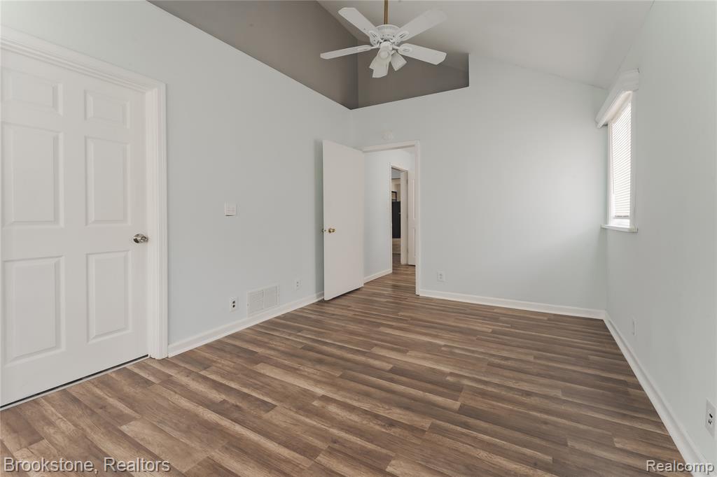 202 West Rundell Street Pontiac, MI 48342 - Photo 17 of 27