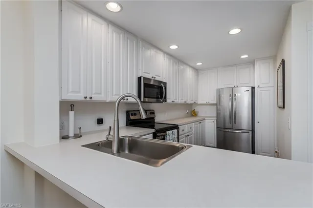 $430,000 | 28700 Alessandria Circle, Bonita Springs, FL 34135