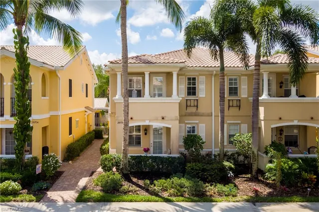 $430,000 | 28700 Alessandria Circle, Bonita Springs, FL 34135