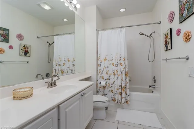 $430,000 | 28700 Alessandria Circle, Bonita Springs, FL 34135