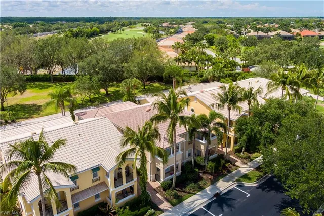 $430,000 | 28700 Alessandria Circle, Bonita Springs, FL 34135