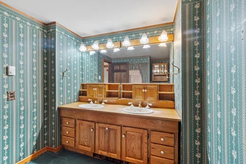 $689,000 | 125 Eastern Avenue, Essex, MA 01929