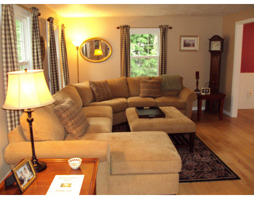 8 Alexander Road Hopkinton, MA 01748 - Photo 4 of 22 Gallery Image 4