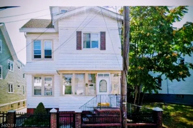 $1,700 | 21 Leslie Place, Irvington, NJ 07111
