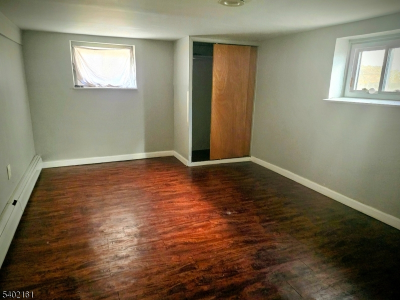 21 Leslie Place Irvington, NJ 07111 - Photo 4 of 4