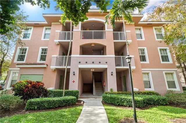 $1,800 | 6670 West Sample Road, Unit 6670, Coral Springs, FL 33067
