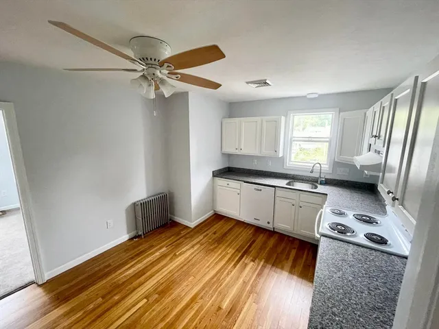 $1,800 | 2 Snowling Road, Unit B, Uxbridge, MA 01569