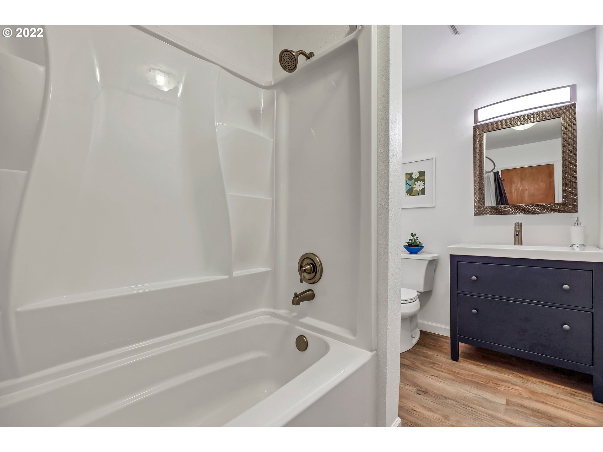 5005 Southwest Mitchell Street, Unit 2 Portland, OR 97221 - Photo 19 of 30 Gallery Image 19