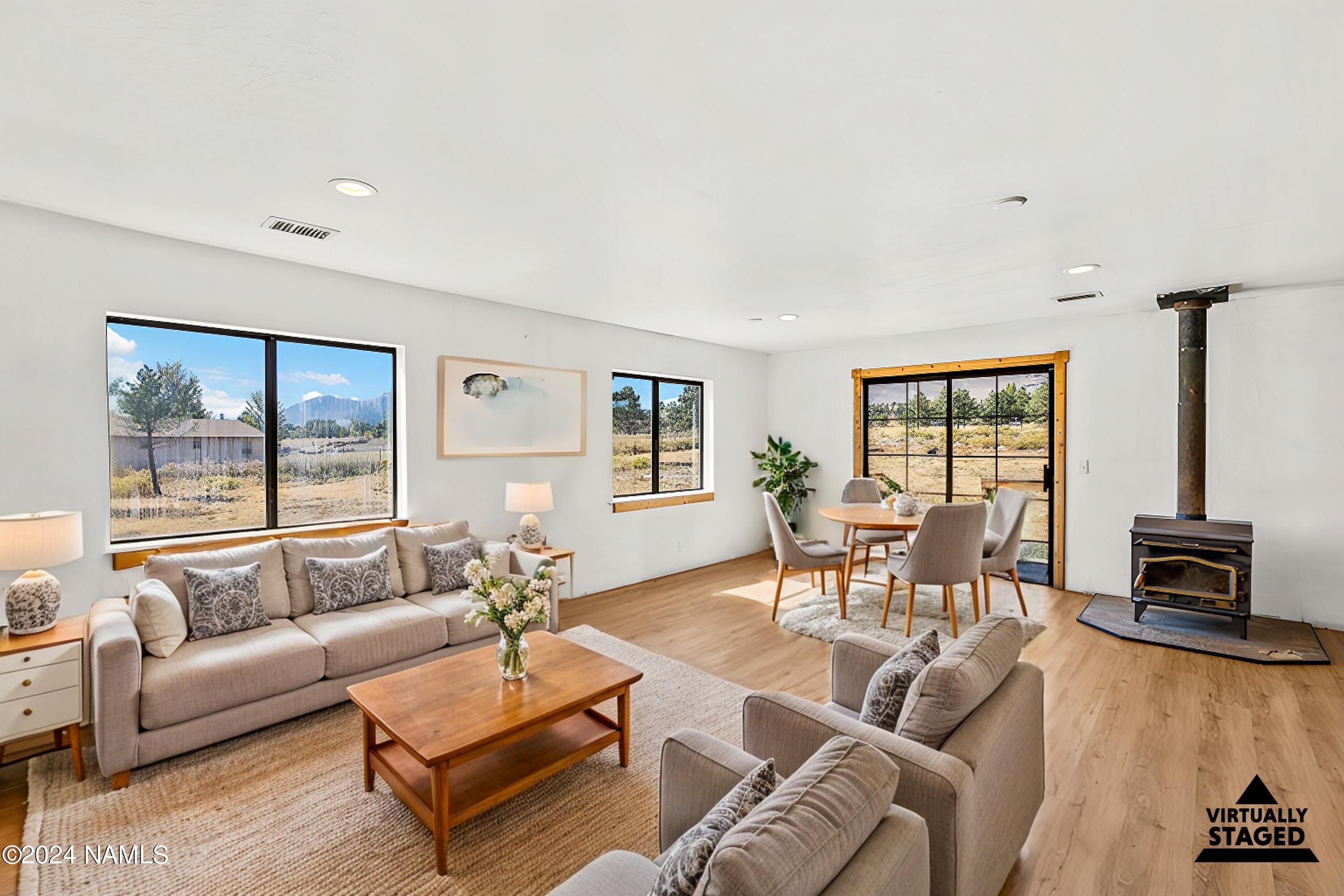 12970 Monsoon Road Flagstaff, AZ 86004 - Photo 3 of 27 Great Room