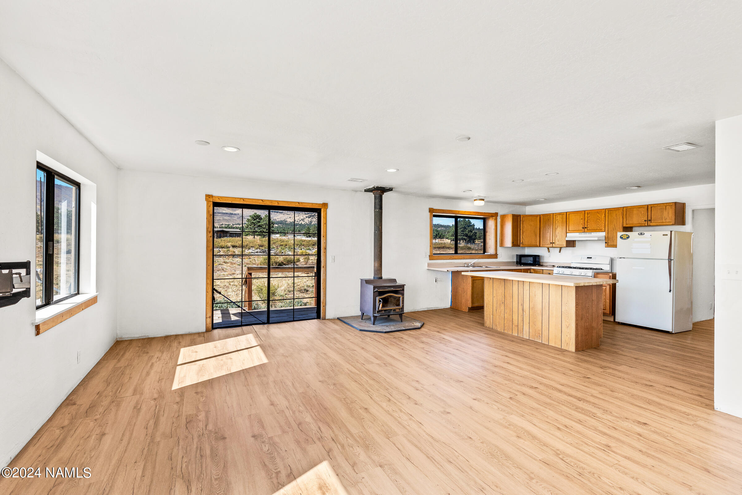 12970 Monsoon Road Flagstaff, AZ 86004 - Photo 7 of 27 Great Room