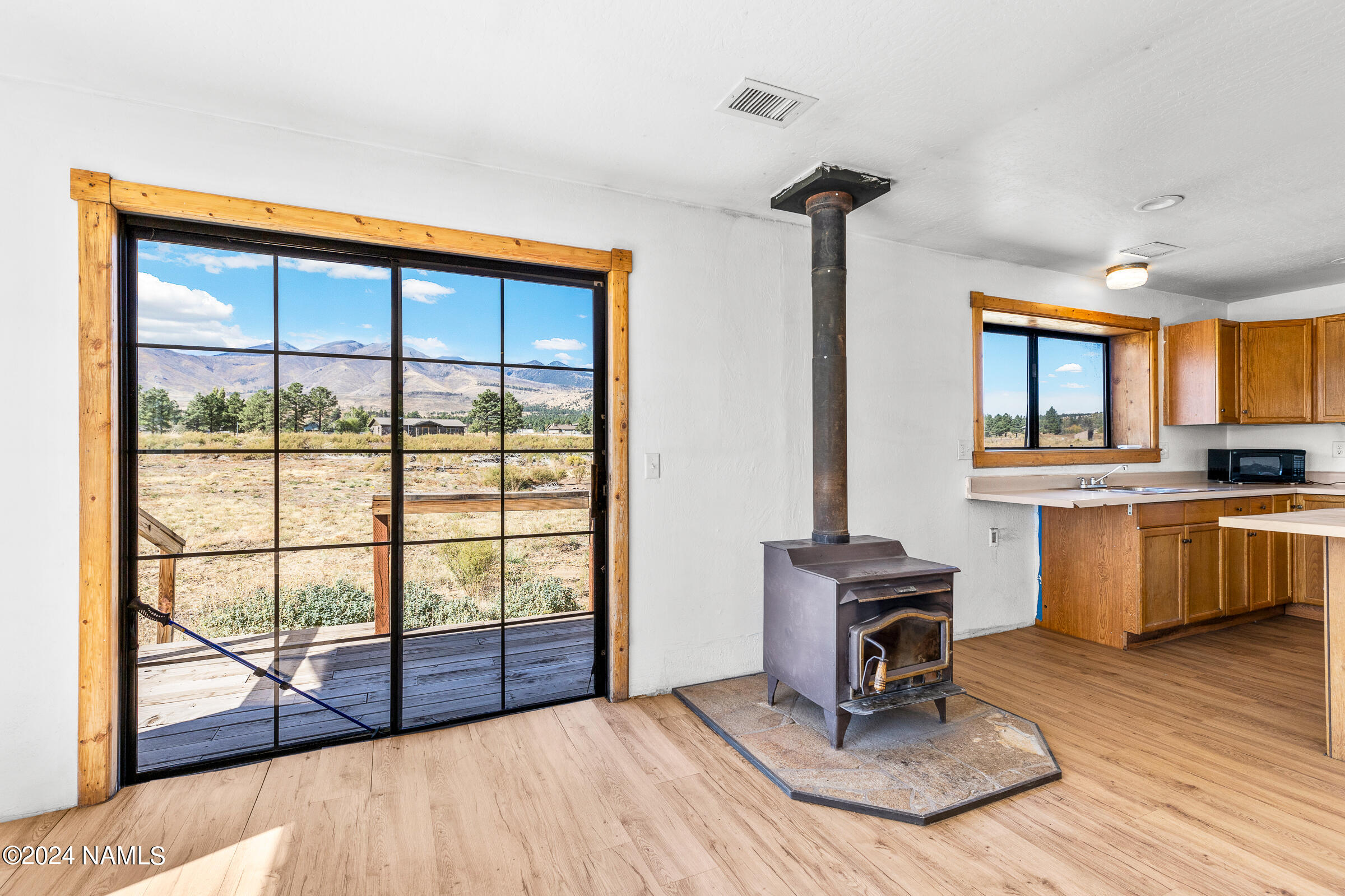 12970 Monsoon Road Flagstaff, AZ 86004 - Photo 8 of 27 Great Room