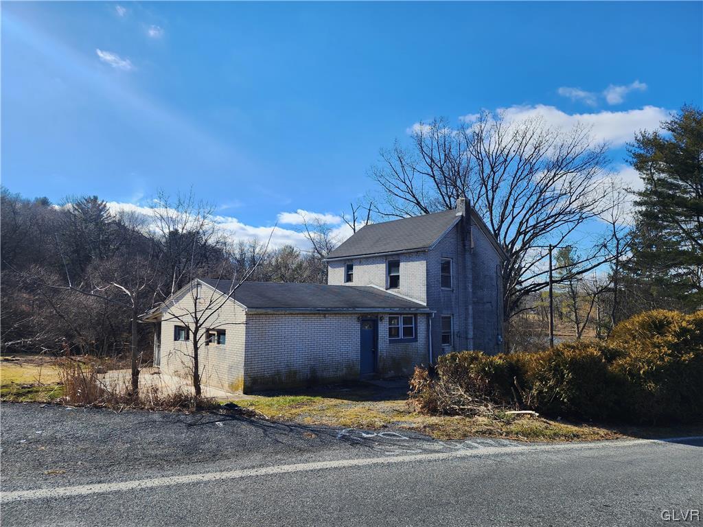 6984 Wimmer Road Bethlehem, PA 18015 - Photo 2 of 18 Gallery Image 2
