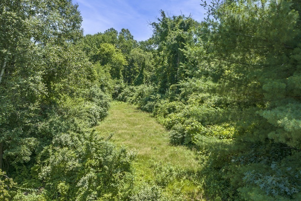 11 Bicknell Road Grafton, MA 01519 - Photo 11 of 37 Gallery Image 11