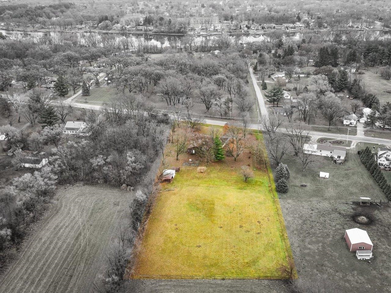 7774 Old River Road Rockford, IL 61103 - Photo 15 of 53 a view of a swimming pool