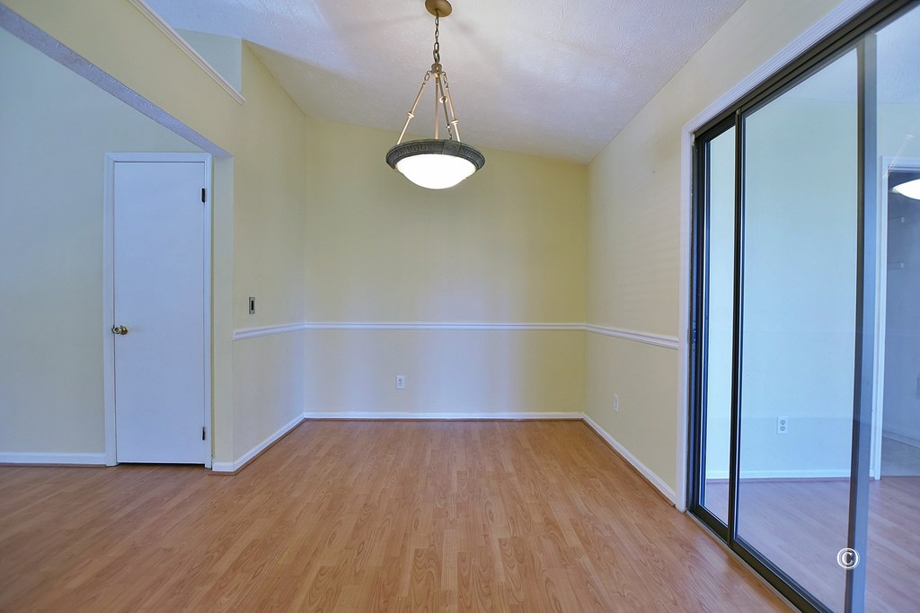 6321 Milgen Road, Unit 4 Columbus, GA 31907 - Photo 5 of 16 Dining Area