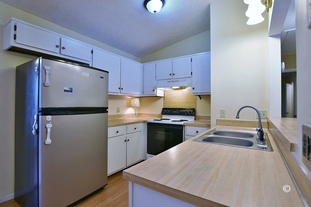 6321 Milgen Road, Unit 4 Columbus, GA 31907 - Photo 7 of 16 Kitchen