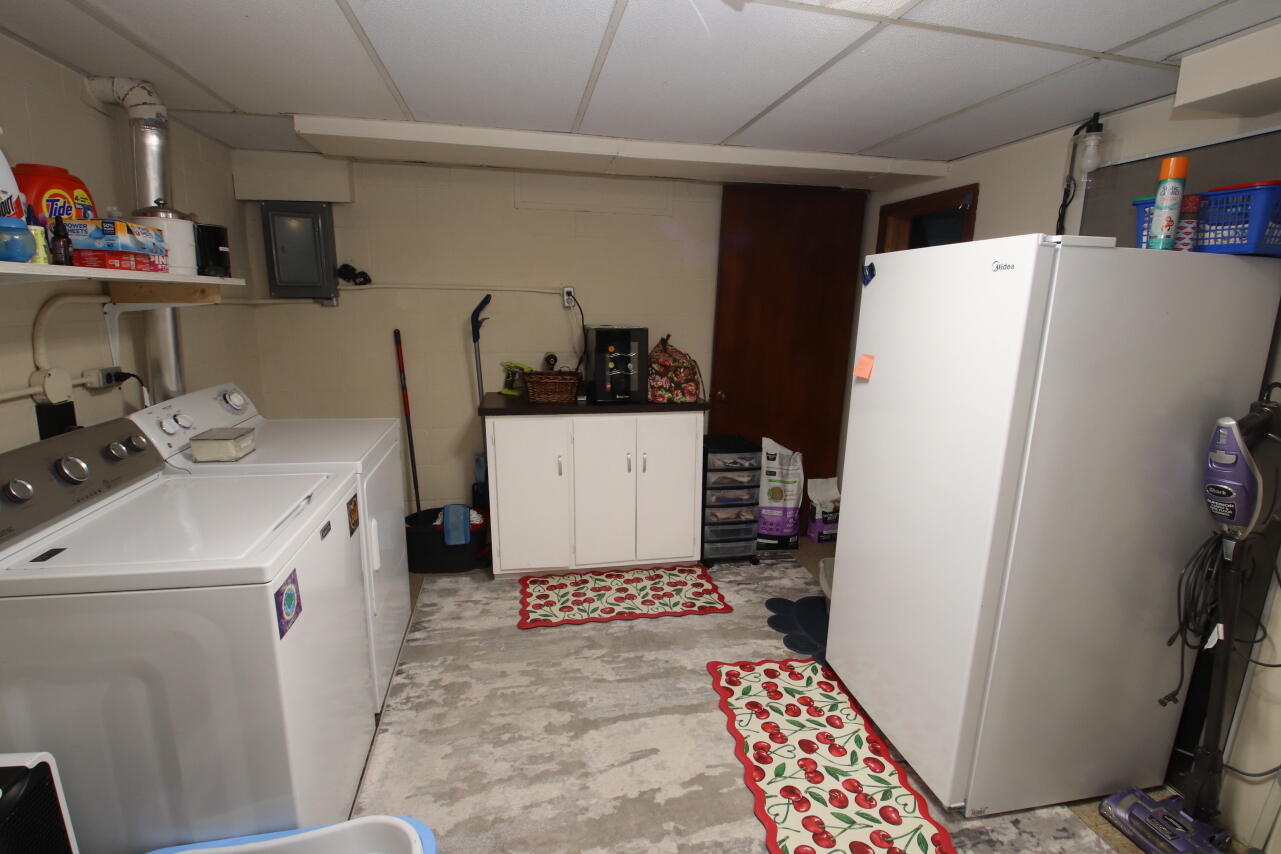 604 North 27th Street Sheboygan, WI 53081 - Photo 22 of 30 Laundry Room