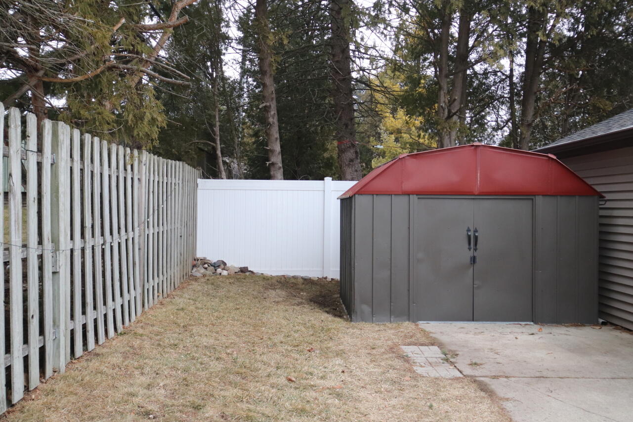 604 North 27th Street Sheboygan, WI 53081 - Photo 28 of 30 Storage Shed