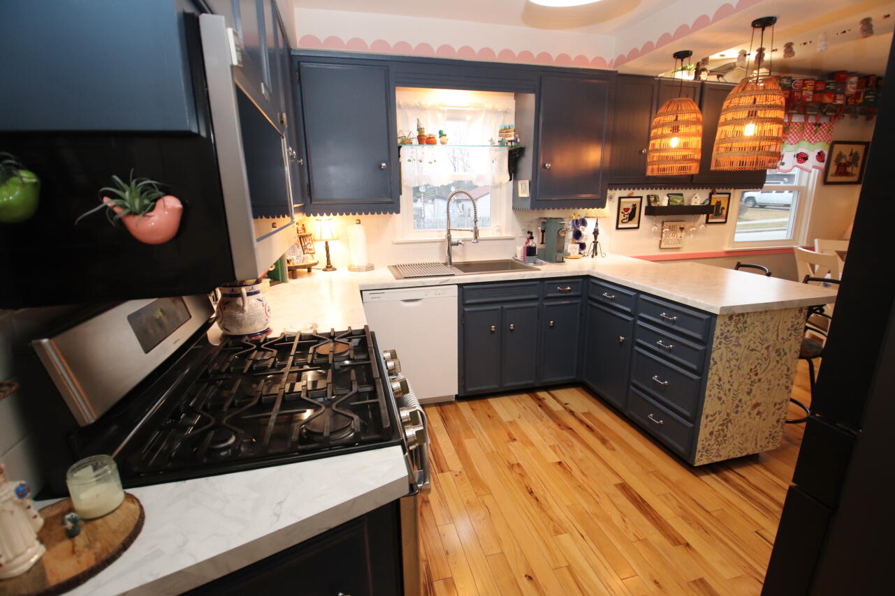 604 North 27th Street Sheboygan, WI 53081 - Photo 4 of 30 Kitchen--View 2