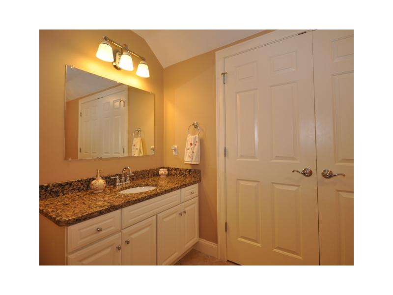 78 Channel View, Unit 2 Warwick, RI 02889 - Photo 14 of 23 Bathroom.