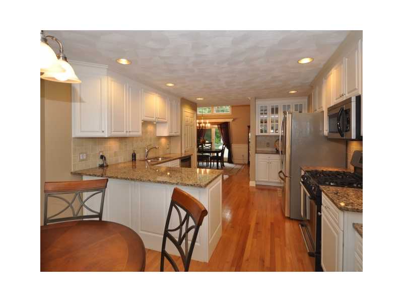 78 Channel View, Unit 2 Warwick, RI 02889 - Photo 5 of 23 Kitchen.