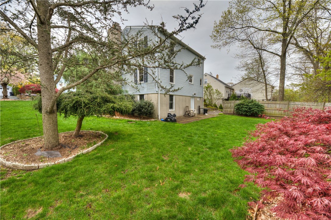 140 Iroquois Road Cumberland, RI 02864 - Photo 32 of 37 Gallery Image 32