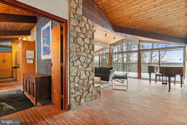 $899,000 | 712 Highspire Road, Glenmoore, PA 19343