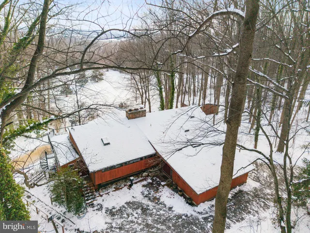 $899,000 | 712 Highspire Road, Glenmoore, PA 19343